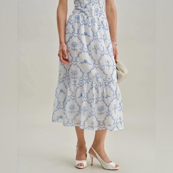 Rihoas White Floral Tiered Midi Skirt - Picture 1 of 7